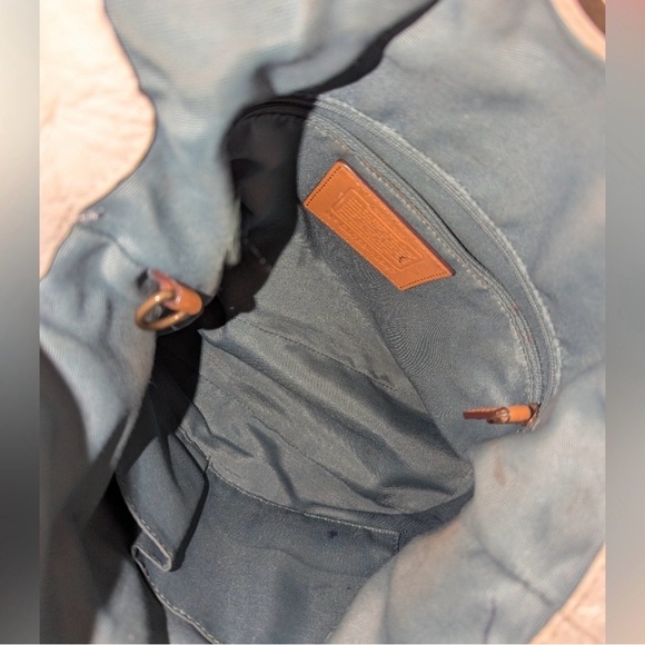 Coach Chelsea - Picture 10 of 12